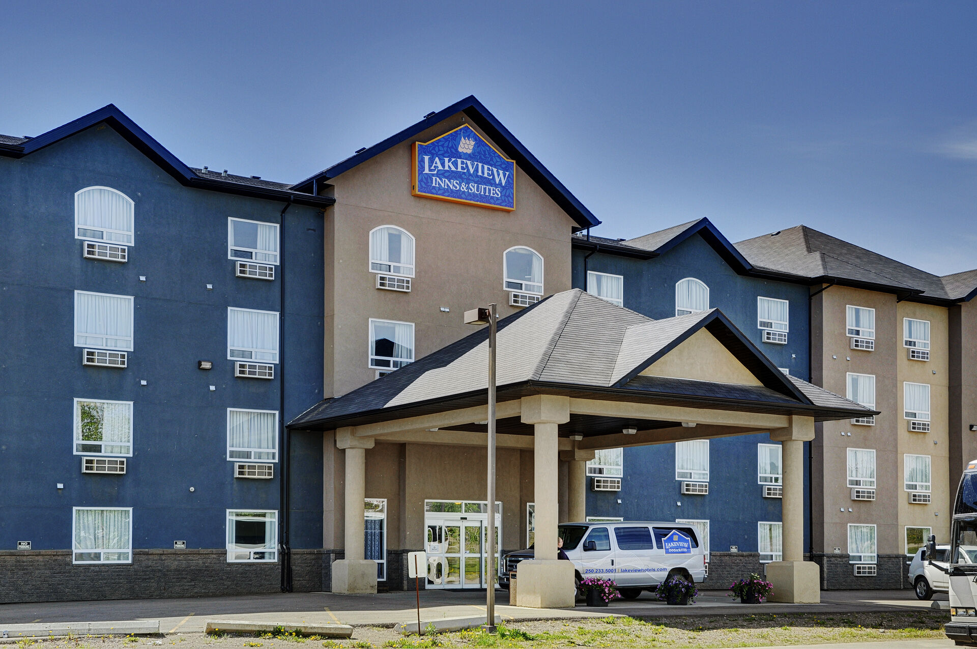 Lakeview Inns & Suites - Fort Nelson Exterior foto